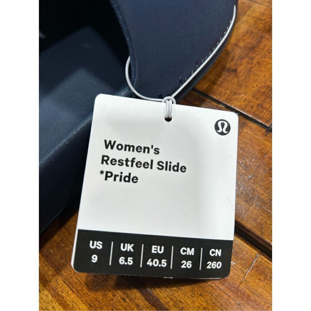 Lululemon restfeel slide. PRIDE **women 9 - Picture 5 of 5